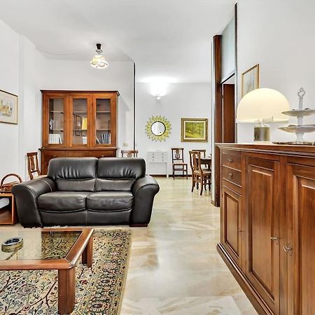 Alessia'S Flat - Sesto Apartment เซสโต ซานโจวันนี ภายนอก รูปภาพ