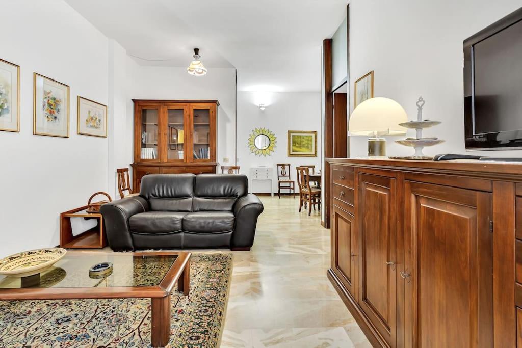 Alessia'S Flat - Sesto Apartment เซสโต ซานโจวันนี ภายนอก รูปภาพ